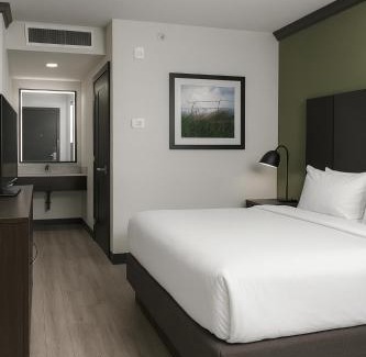 Wheatland Hotel | Citrus Extended Stay Suites OKC Airport