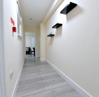 Tottenham Apartment | City Apartments near Seven Sisters