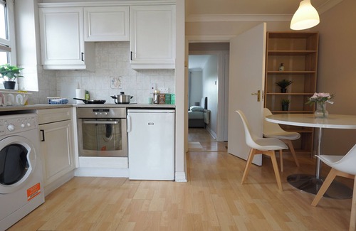 Grand Canal Dock Apartment | City center 1bedroom apartment can cook