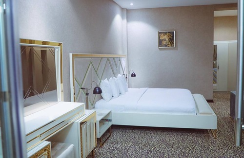 Oba Ile Hotel | City Center Akure