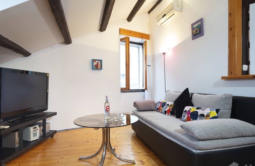 Split Apartment | City center apartment Lira