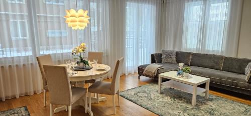 Kesklinn Apartment | City Center Bright Home