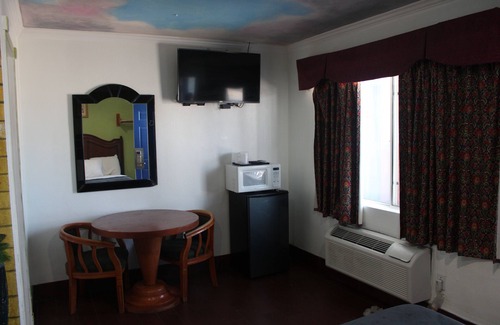 Indio Hotel | City Center Motel