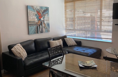 Cape Town City Centre Apartment | City Centre 1 Bedroom Apartment next to ICC with Wifi and AC