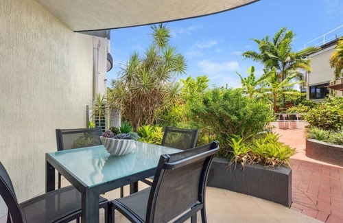 Cairns Central Business District Apartment | City Centre Unit on The Esplanade