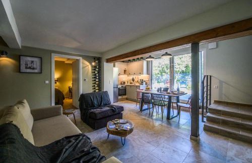 Kalamata Villa | City Cottage - Kalamata Villas
