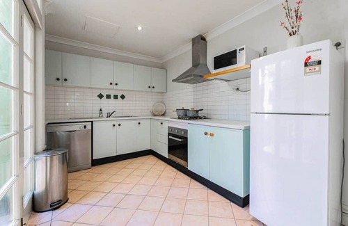 Ultimo House | City Fringe & Creative Vibe in Ultimo | Parking