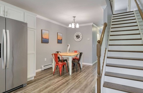 Bangor Apartment | City Haven: 2BD | Parking & Movie Theater Access