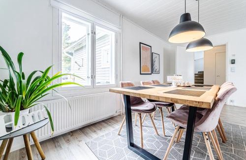 Narpes Villa | City House 24h check-in