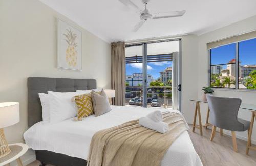 Cairns Central Business District Apartment | City Lights - Experience the Best of Cairns