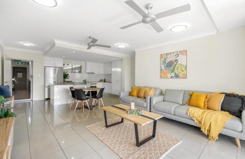Cairns Central Business District Apartment | City Lights - Experience the Best of Cairns