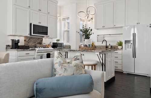 Cortez Hill Apartment | City Lights & Rooftop Nights