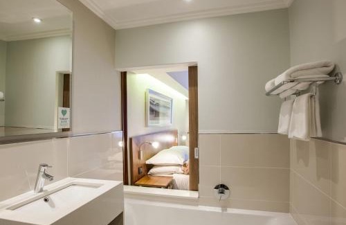 Mowbray Hotel | City Lodge Hotel Pinelands