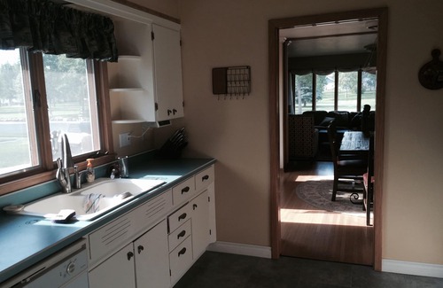 Mobridge House | City Park Location And Two Blocks From Downtown