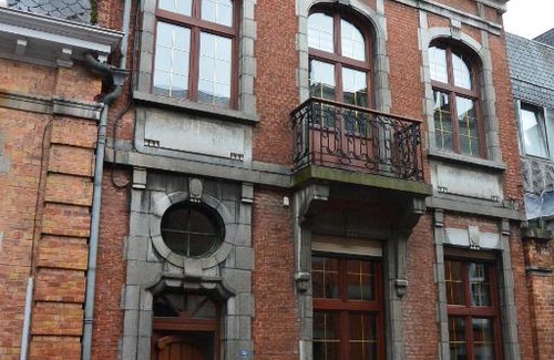 Dinant House | CITY RUN