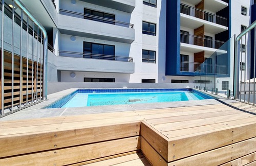 Cape Town City Centre Apartment | City Stay, 2 bed 2 bath, free parking and wifi