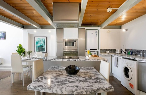 Nottingham City Centre Apartment | City Stay 3 Ensuites SunTerrace Free Parking | Pass the Keys