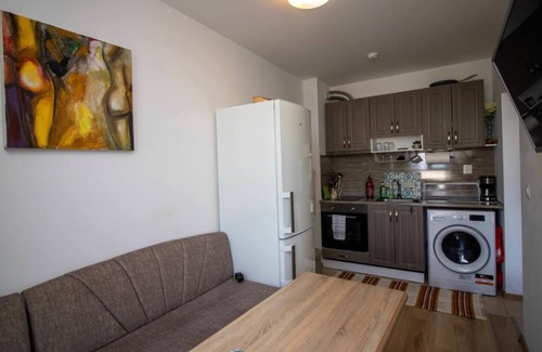 Studentski Grad Apartment | City View Apartment + Parking
