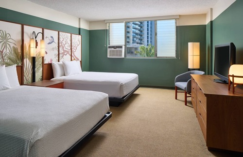 Ala Moana Hotel | City View Two Queens, Garden Views, Pool Relaxation, Near Ala Moana Beach Park