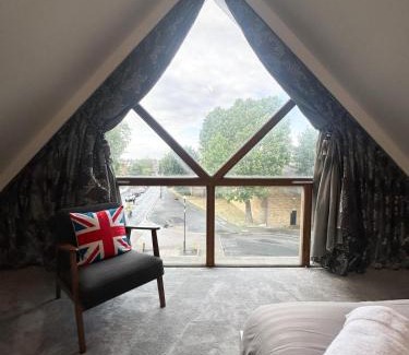 Brixton Hill Apartment | Clapham Court Penthouse