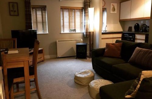 Wolverhampton Apartment | Clarabel's Guest House- The Nook