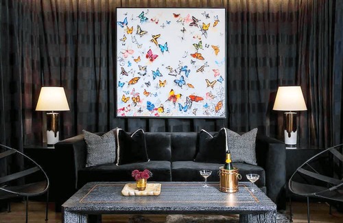 Gold Coast Hotel | Claridge House