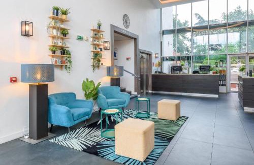 Saint - Martin - du - Touch Hotel | Clarion Aparthotel Toulouse Le Parc de l'Escale