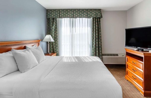 Ontario Hotel | Clarion Inn Ontario