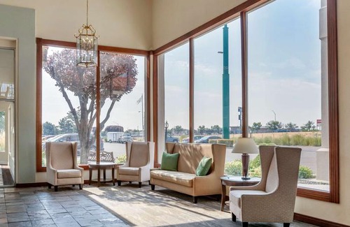 Ontario Hotel | Clarion Inn Ontario