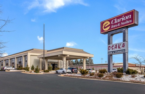 Grand Rapids Hotel | Clarion Inn & Suites Airport