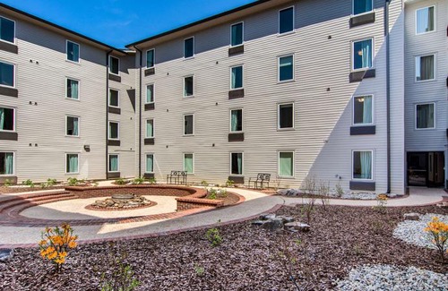 Castleberry Hill Hotel | Clarion Inn & Suites Atlanta Downtown