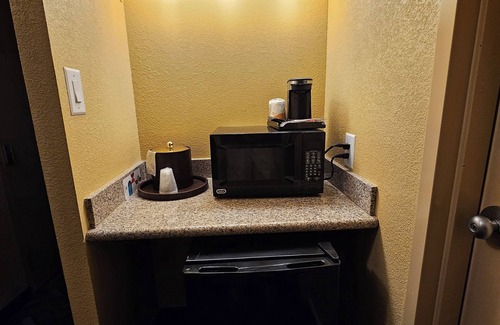 Roswell Hotel | Clarion Inn & Suites Roswell