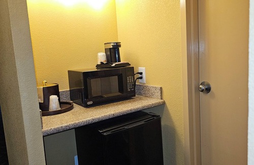 Roswell Hotel | Clarion Inn & Suites Roswell