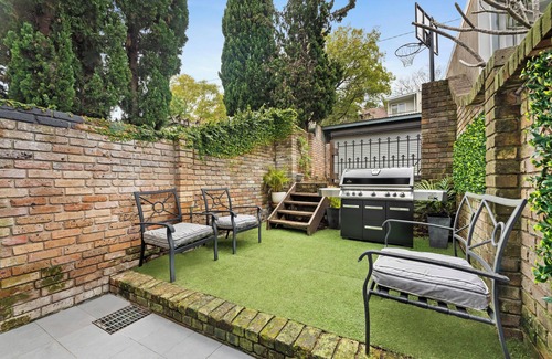 Paddington House | Classic 3BR terrace over 3 levels, great location w/parking, pets allowed