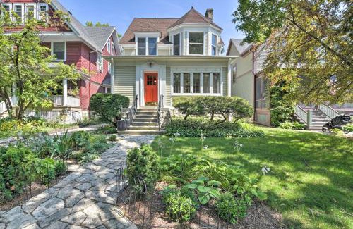Oak Park House | Classic Oak Park Home, 11 Mi to Downtown Chicago!