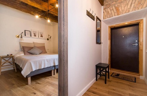 Uzupis Apartment | Classic Old Town apartment by URBAN RENT