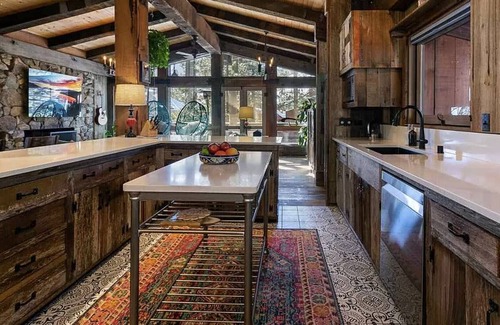 Olympic Valley Cabin | Classic Olympic Valley Cabin