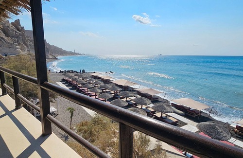 Perissa Apartment | Classic Quadruple Room 1 with Balcony and Air Conditioning