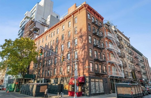 Bowery Apartment | Classic Soho Apartment - Cozy /Perfect Location