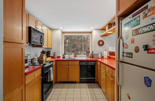 Winhall Ski Chalet | Classic Stratton Ski Chalet: Perfect for Families