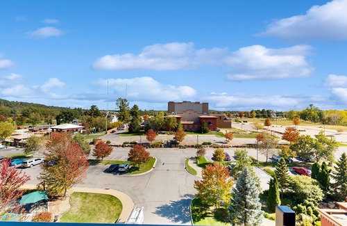 Wisconsin Dells Condo | Classic Studio, Golf Course View, 5th-Floor