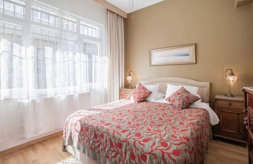 Sultanahmet Apartment | Classic Two Bedroom Apartment on Akbiyik St, Sultanahmet