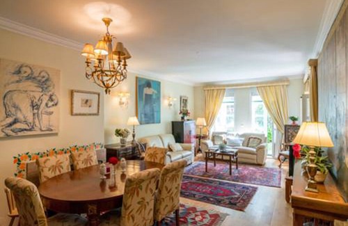 Santo Amaro Apartment | CLASSICO APT. WITH GARDEN NEXT TO BELÉM HISTORIC ZONE AND RIVER TEJO