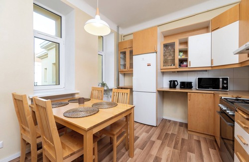 Old Town Apartment | Classy central flat/2-BR/private parking/Smart TV