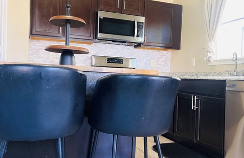 Houston House | Clean 4-bedroom house with WiFi and AC in awesome Houston near the Airport