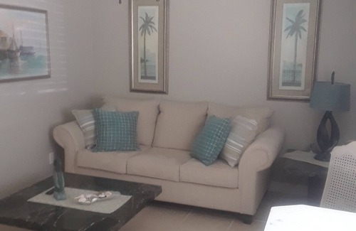 Yacht Club House | Clean affordable Vac. rental suite 2 miles to beachn3 priv, rms. Liv, Bed, Bath