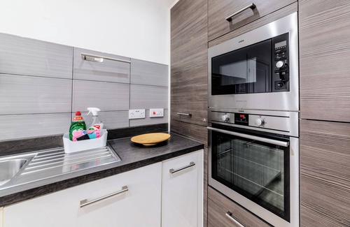 Aylesford House | Clean & Cozy | Work, Relax & Stay | Fully Equipped + Smart Lock + 2 Parking