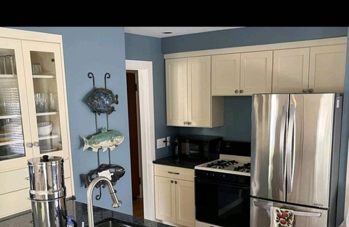 Berkley House | Clean fresh and very safe near downtown Berkley