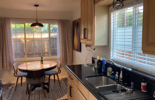 Modesto House | Clean Luxury & Comfortable Beds - Centrally Located Home with Backyard