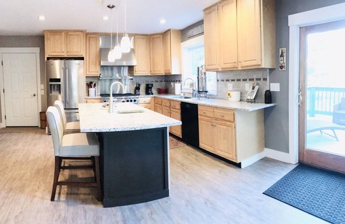 Ellsworth House | CLEAN, spacious, close to Acadia National Park